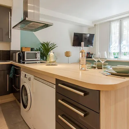 Climatisé à 50m Des Plages Apartamento *